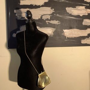 BRASS CLAMSHELL PURSE